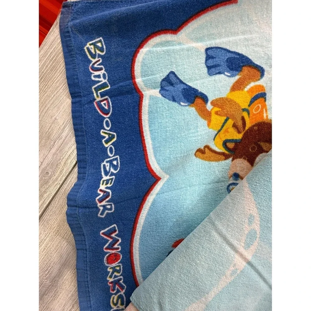 Build-A-Bear Workshop Beach Towel Endless Summer Hugs Blue Yellow Bear Graphic